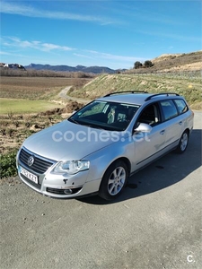 VOLKSWAGEN Passat Variant 2.0 TDI 140cv DPF Highline 5p.