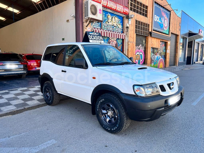 NISSAN Terrano 2.7 TDi Comfort 3p 3p.