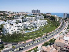 Venta Piso Benalmádena. Piso de tres habitaciones en Carretera Cádiz. Nuevo primera planta con terraza