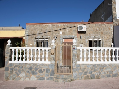 Chalet adosado en venta en Calle San Juan, 06150, Santa Marta (Badajoz)