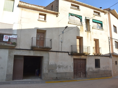 Venta de casa con terraza en Valjunquera