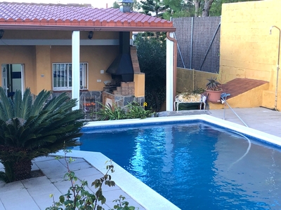Venta de casa con piscina en Sant Pere de Ribes