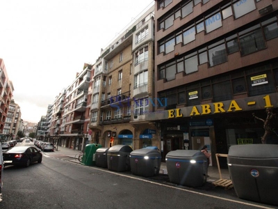 Venta de piso con terraza en Las Arenas (Getxo)