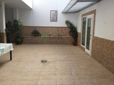 Venta Casa adosada Badajoz. Buen estado plaza de aparcamiento calefacción individual 435 m²