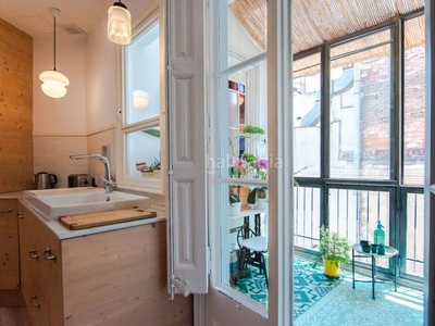 Alquiler apartamento con 3 habitaciones amueblado con ascensor, calefacción y aire acondicionado en Barcelona