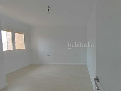 Alquiler ático en c/ jardi solvia inmobiliaria - ático hospitalet de llobregat (el) en Hospitalet de Llobregat (L´)