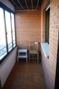 Alquiler piso con 2 habitaciones amueblado con ascensor, calefacción y aire acondicionado en Alcalá de Henares