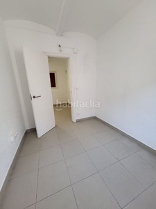 Alquiler piso con 2 habitaciones en Santa Eulàlia Hospitalet de Llobregat (L´)