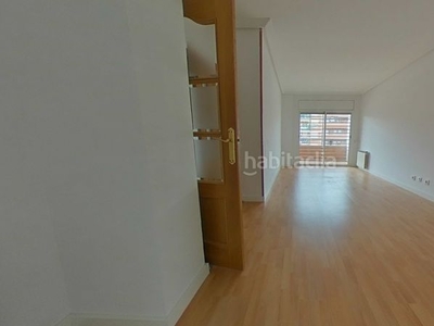 Alquiler piso en c/ josep marieges solvia inmobiliaria - piso en Sant Boi de Llobregat