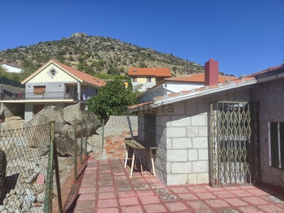Casa de pueblo en venta en calle de los Picos, 9
