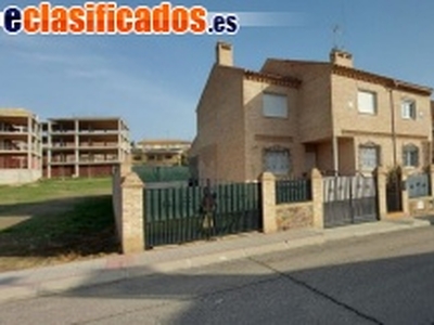 Chalet adosado en..