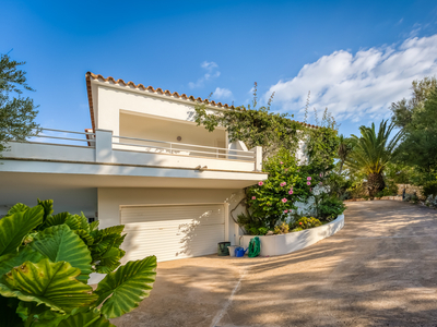Espectacular casa con vistas y piscina en Santo Tomás, Menorca