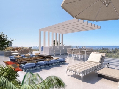 Apartamento en venta en Marbella del Este, Marbella, Málaga