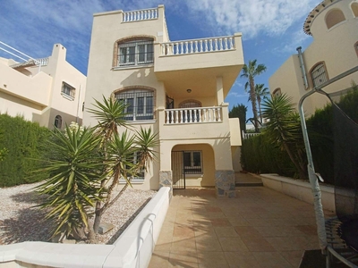 Casa en venta en Los Balcones, Alicante