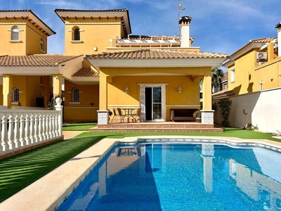 Chalet en venta en Orihuela Costa, Orihuela, Alicante