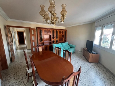 ¡Estupendo piso en venta en Manresa, en el distrito de las Bases de Manresa!