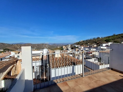 Guaro casa adosada en venta