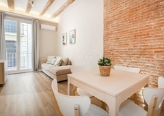 Apartamento precioso piso en calle riereta en Raval Barcelona