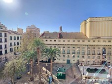 Venta Piso en Avenida de la Constitución 6. Alicante - Alacant. A reformar tercera planta