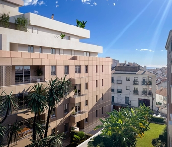 Apartamento en venta en Puerto Marina, Benalmádena, Málaga