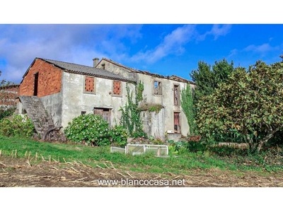 CASA con TERRENO para REFORMAR a 6 Km de la PLAYA