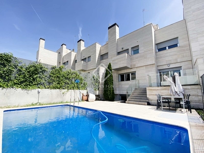 Casa / villa de 350m² en venta en Las Rozas, Madrid