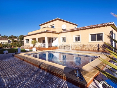 Chalet for sale in Calpe