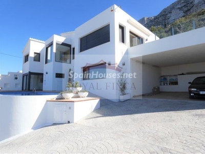Detached villa for sale in Dénia