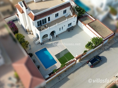 Villa independiente en venta en San Miguel de Salinas