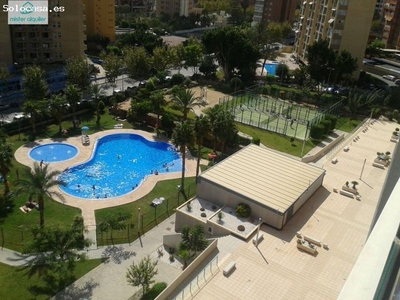 Hermoso apartamento con piscina climatizada en zona Levante