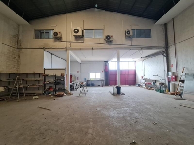 Industrial-unit to rent in Alicante -