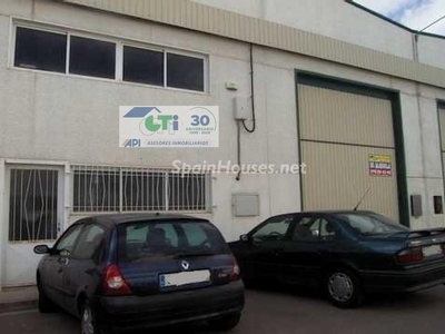 Industrial-unit to rent in Zaragoza -