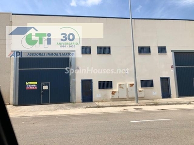 Industrial-unit to rent in Zaragoza -