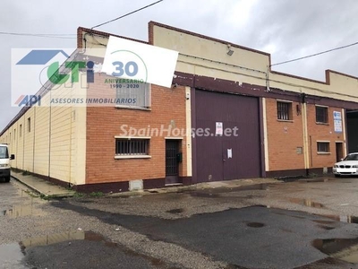 Industrial-unit to rent in Zaragoza -