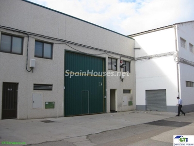 Industrial-unit to rent in Zaragoza -