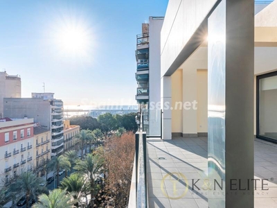 Penthouse flat for sale in Centro, Alicante