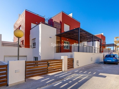 Semi-detached house for sale in Algorfa