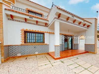 Semi-detached villa for sale in San Miguel de Salinas