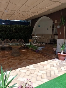 Terraced house to rent in Seville -