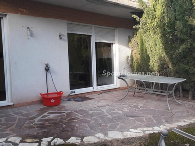 Terraced house to rent in Zaragoza -