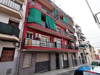 Venta de piso con terraza en Mataró