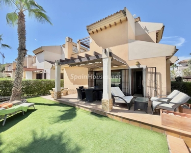 Villa en venta en Algorfa