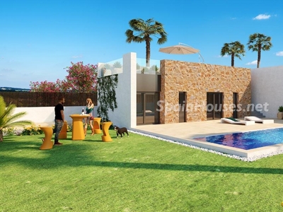 Villa en venta en Algorfa