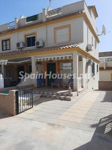 Villa en venta en Algorfa