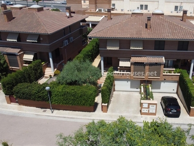 Villa pareada en venta en Almajada-Ravel, Mutxamel
