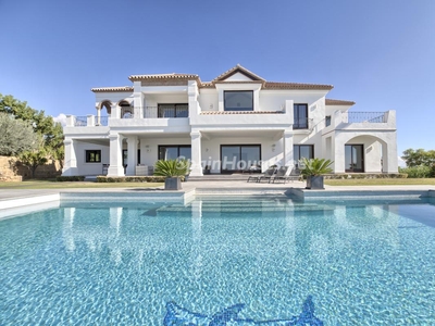 Villa for sale in Benahavís