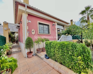 Villa en venta en Bigastro