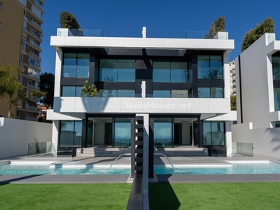 Villa independiente en venta en Playa Muchavista, El Campello