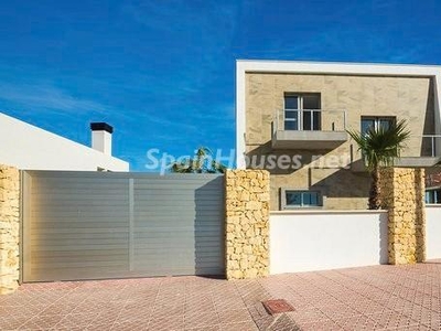 Villa independiente en venta en Rojales