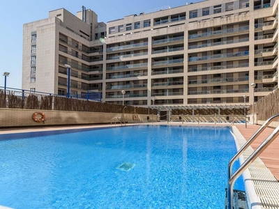 Alquiler de piso en calle De Alfonso V de Aragón de 3 habitaciones con terraza y piscina